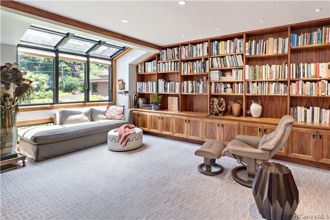 3165 Diamond Head Road  Unit 4