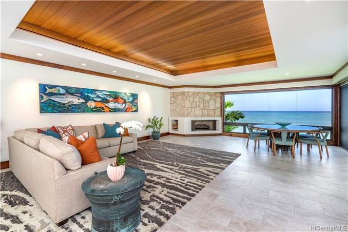 3165 Diamond Head Road  Unit 4