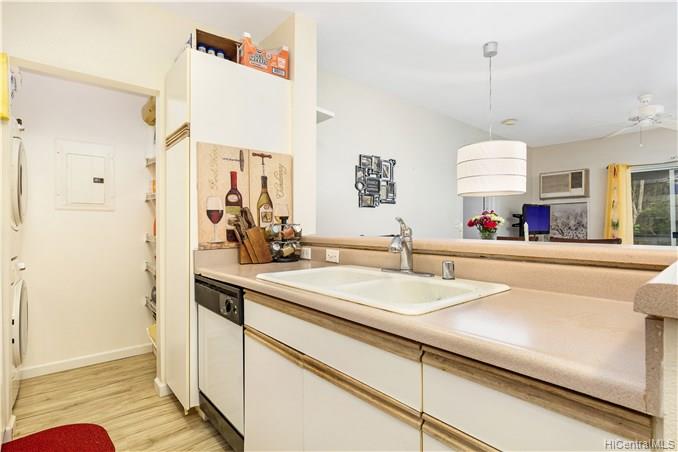 95-797 Wikao Street  Unit B201