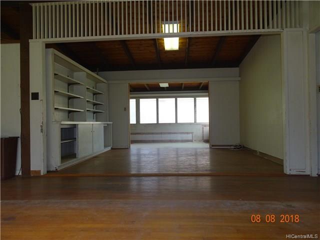 3489 Manoa Road