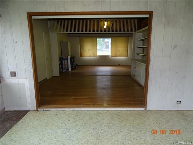 3489 Manoa Road