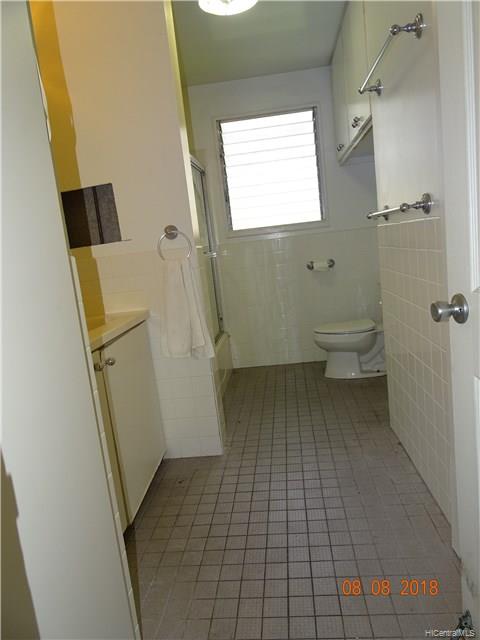 3489 Manoa Road