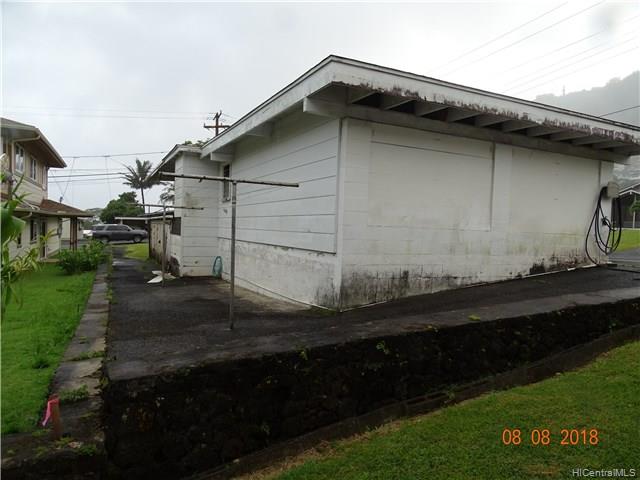 3489 Manoa Road