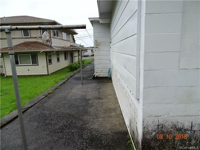 3489 Manoa Road