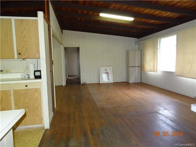 3489 Manoa Road