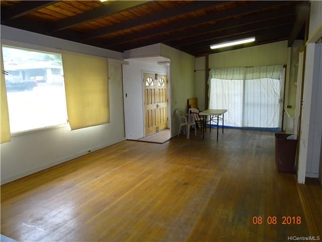 3489 Manoa Road