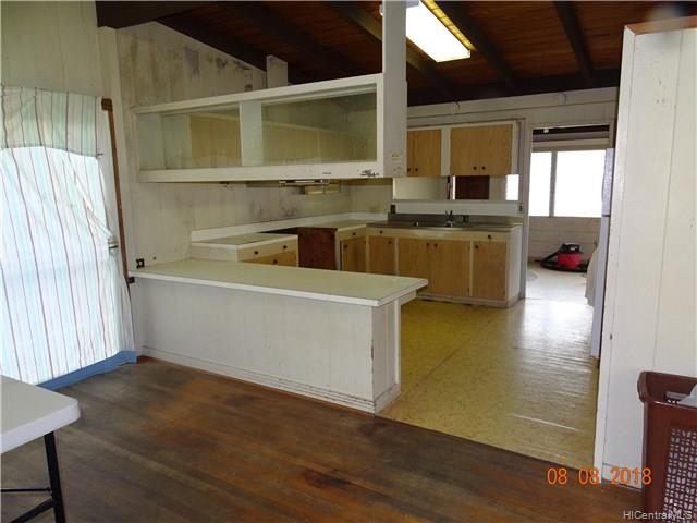 3489 Manoa Road
