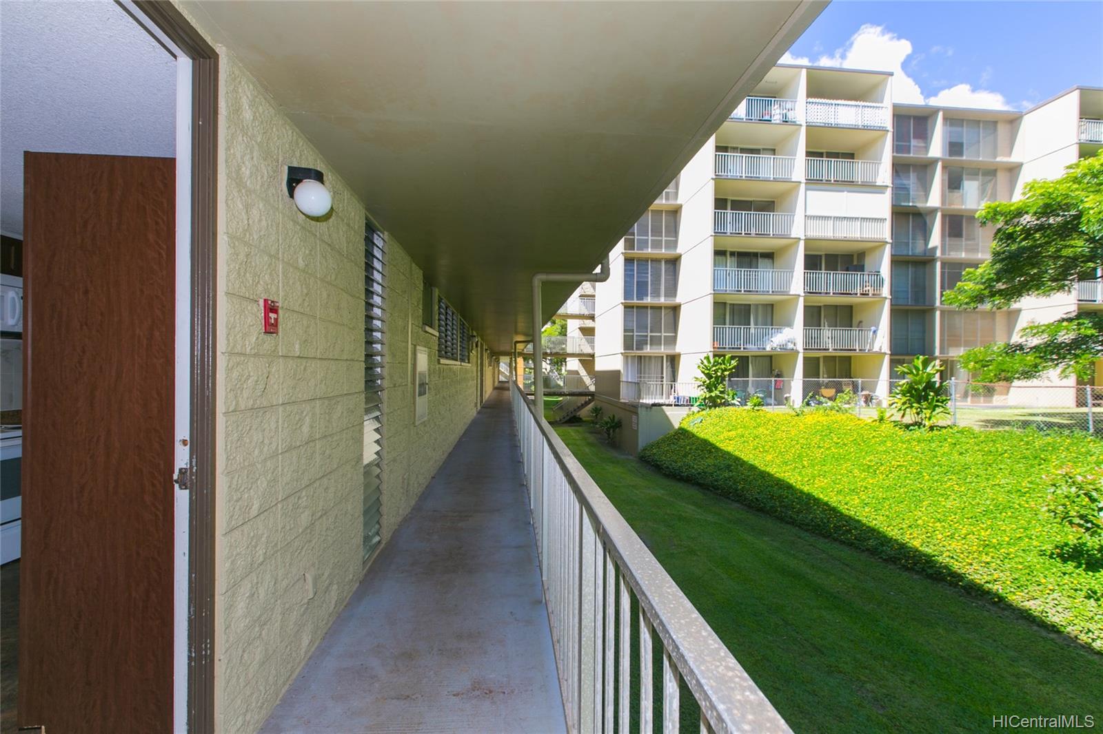 95-2055 Waikalani Place  Unit B207