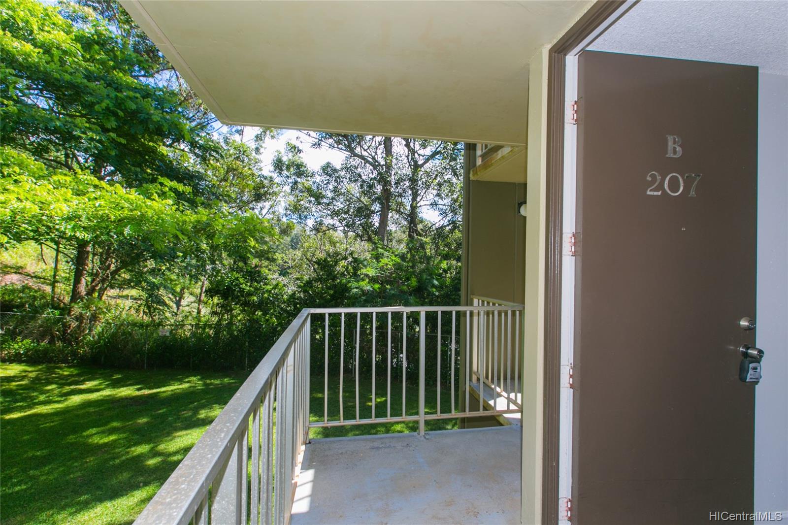 95-2055 Waikalani Place  Unit B207