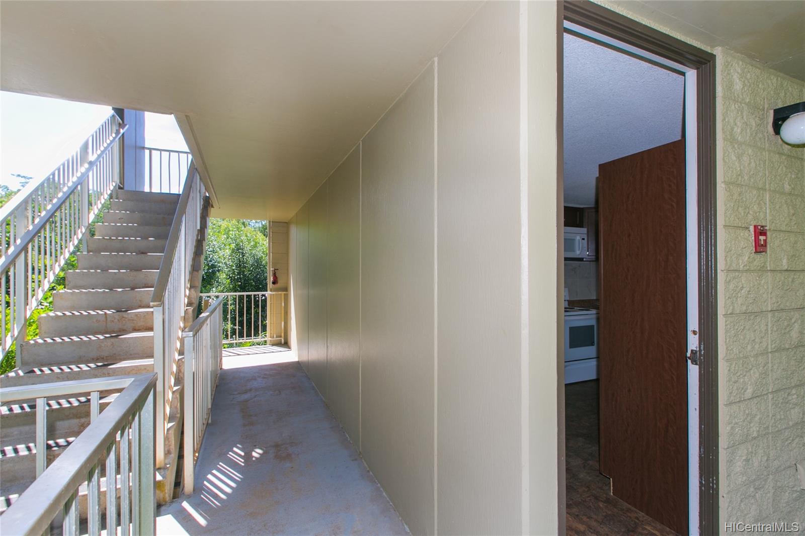 95-2055 Waikalani Place  Unit B207