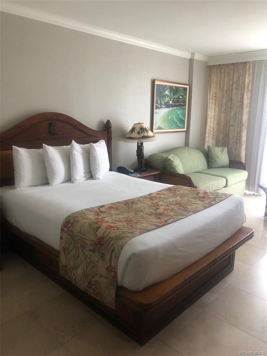2045 Kalakaua Avenue  Unit 118