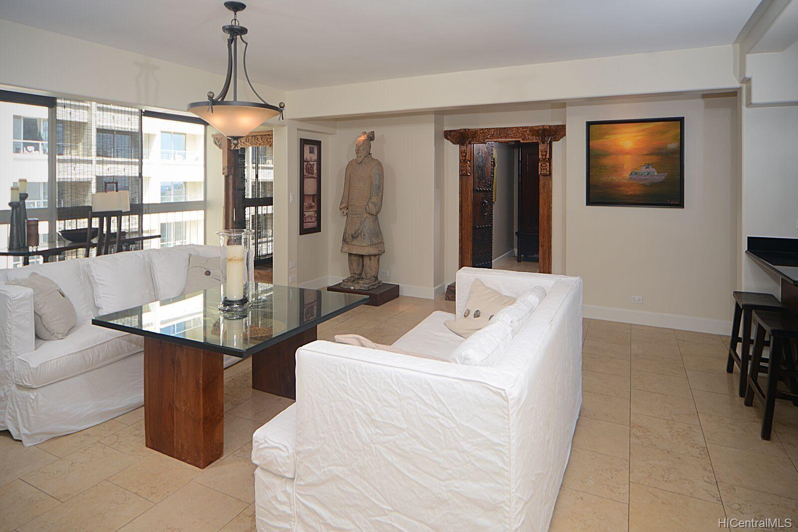 155 Paoakalani Avenue  Unit PH2
