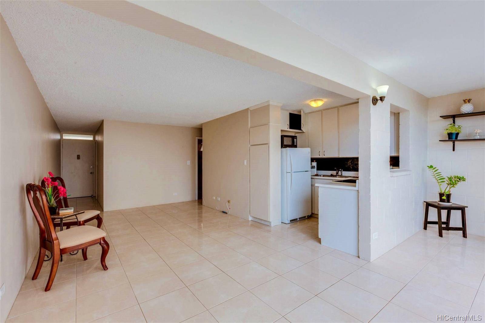2609 Ala Wai Boulevard  Unit 902