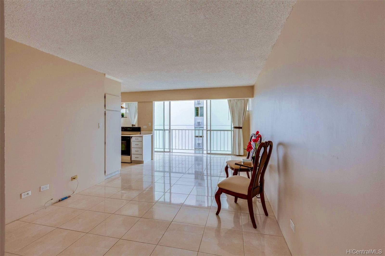2609 Ala Wai Boulevard  Unit 902