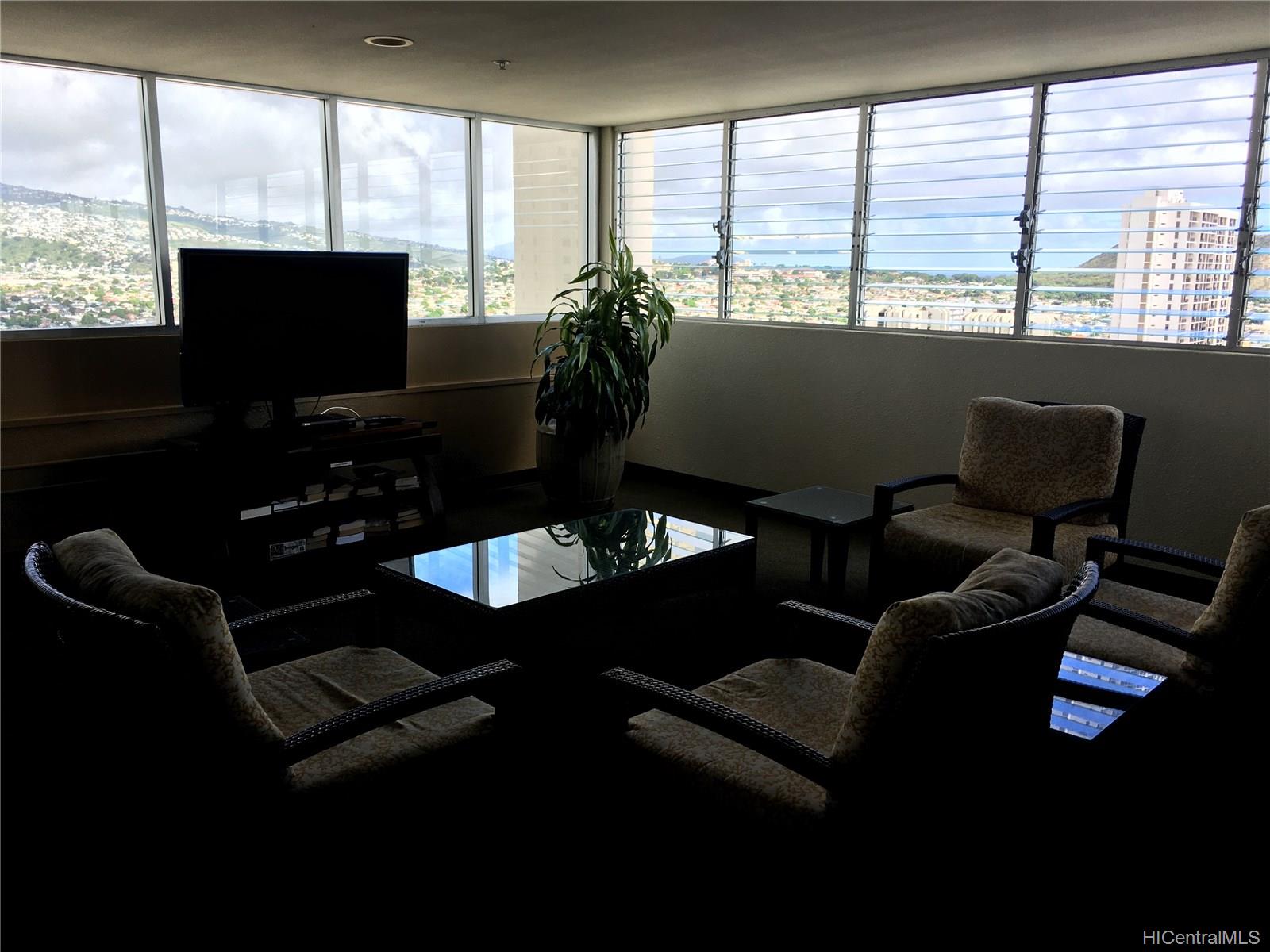 2427 Kuhio Avenue  Unit 2203