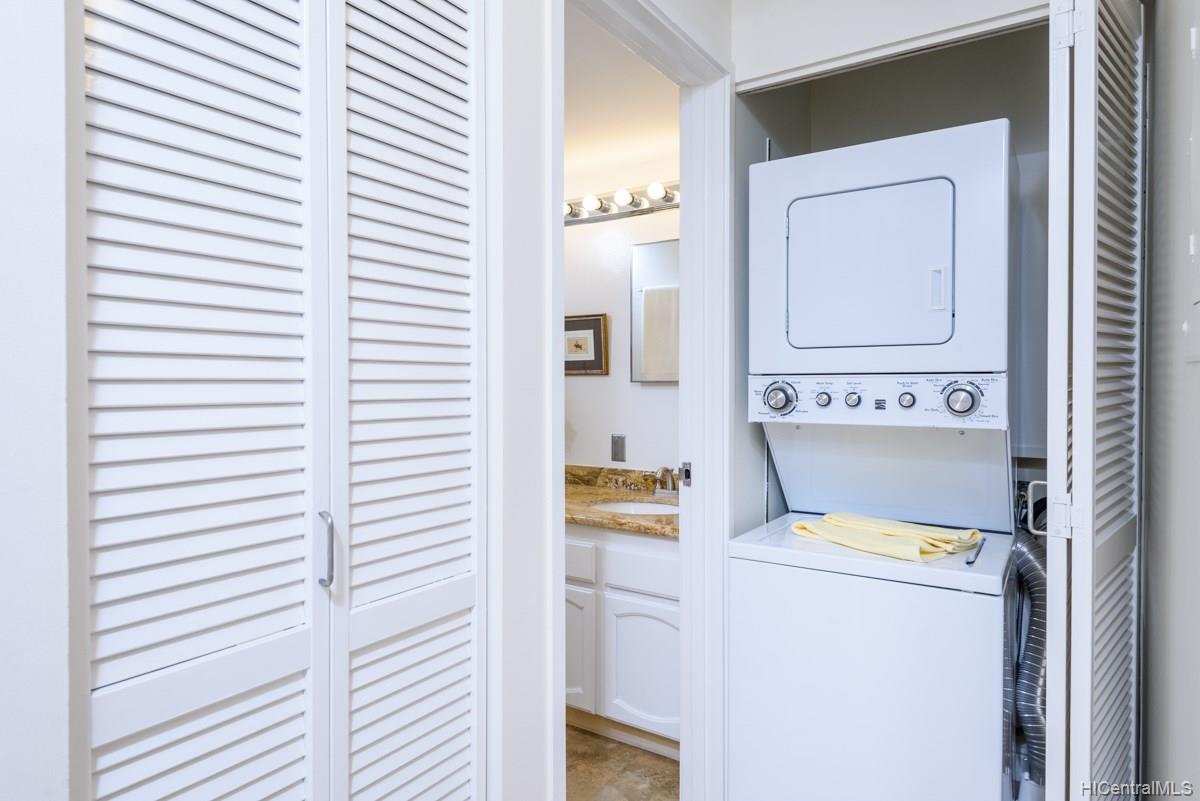 2522 Date Street  Unit 1204
