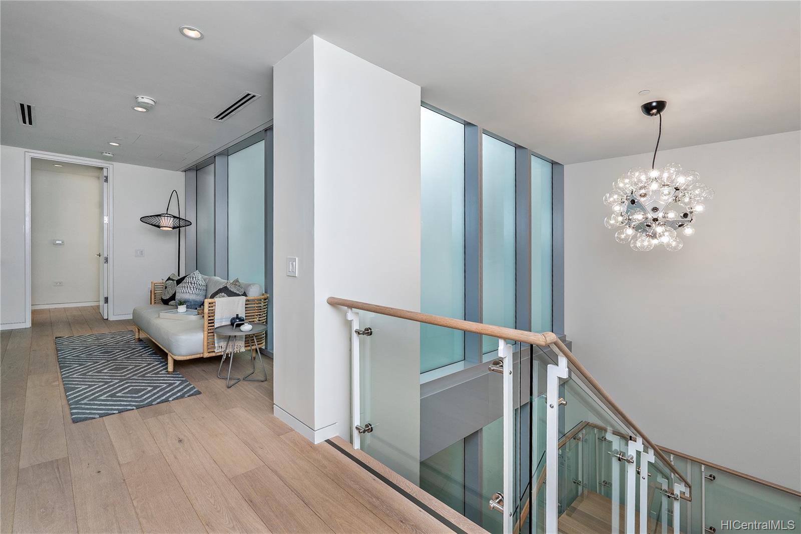 1118 Ala Moana Boulevard  Unit Villa 4