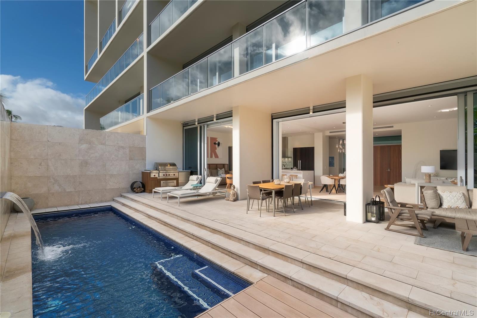 1118 Ala Moana Boulevard  Unit Villa 4