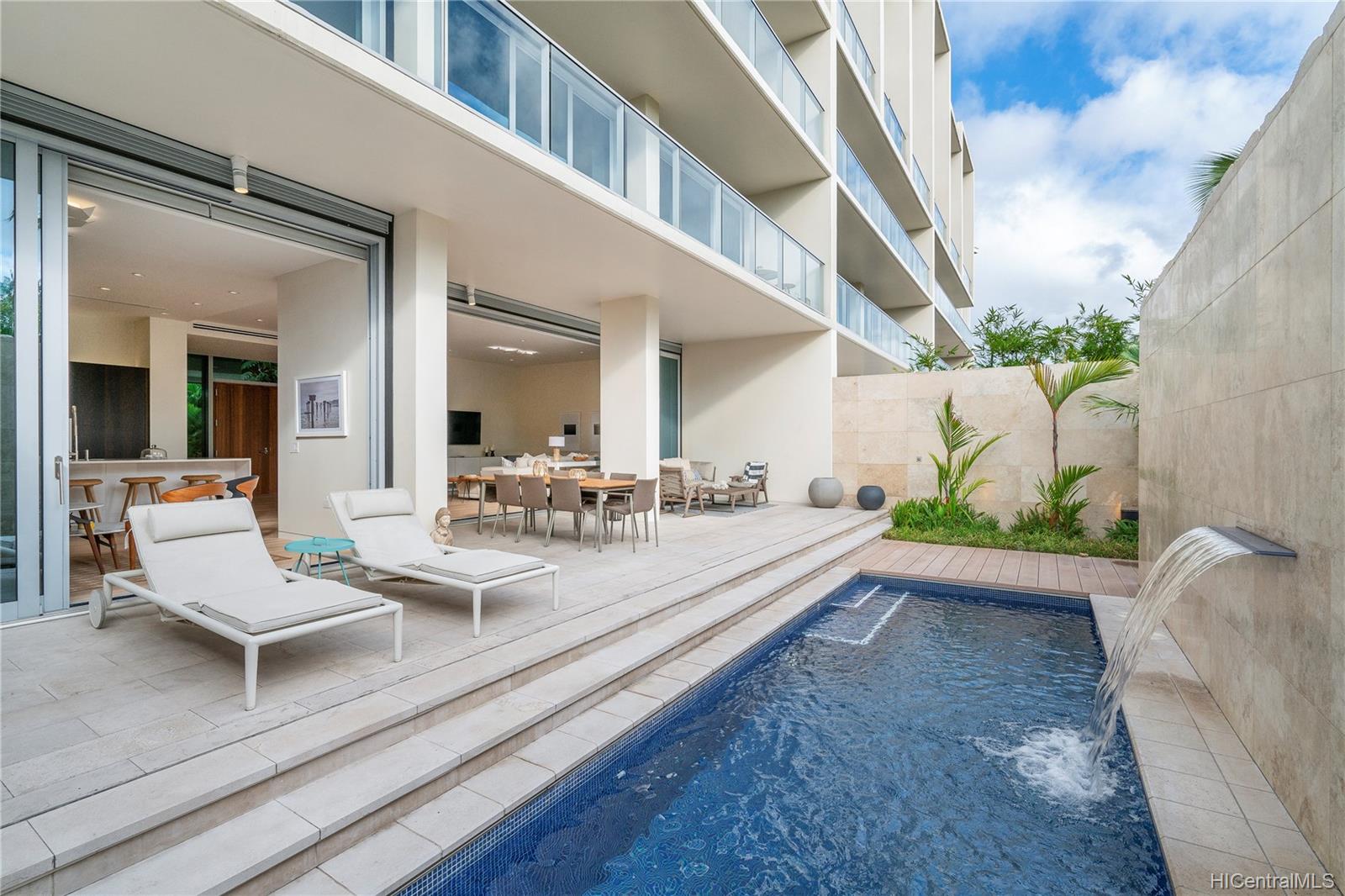 1118 Ala Moana Boulevard  Unit Villa 4