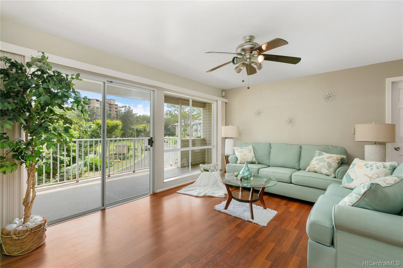 95-270 Waikalani Drive  Unit C204