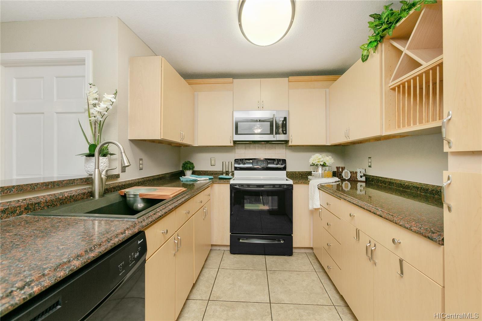 95-270 Waikalani Drive  Unit C204