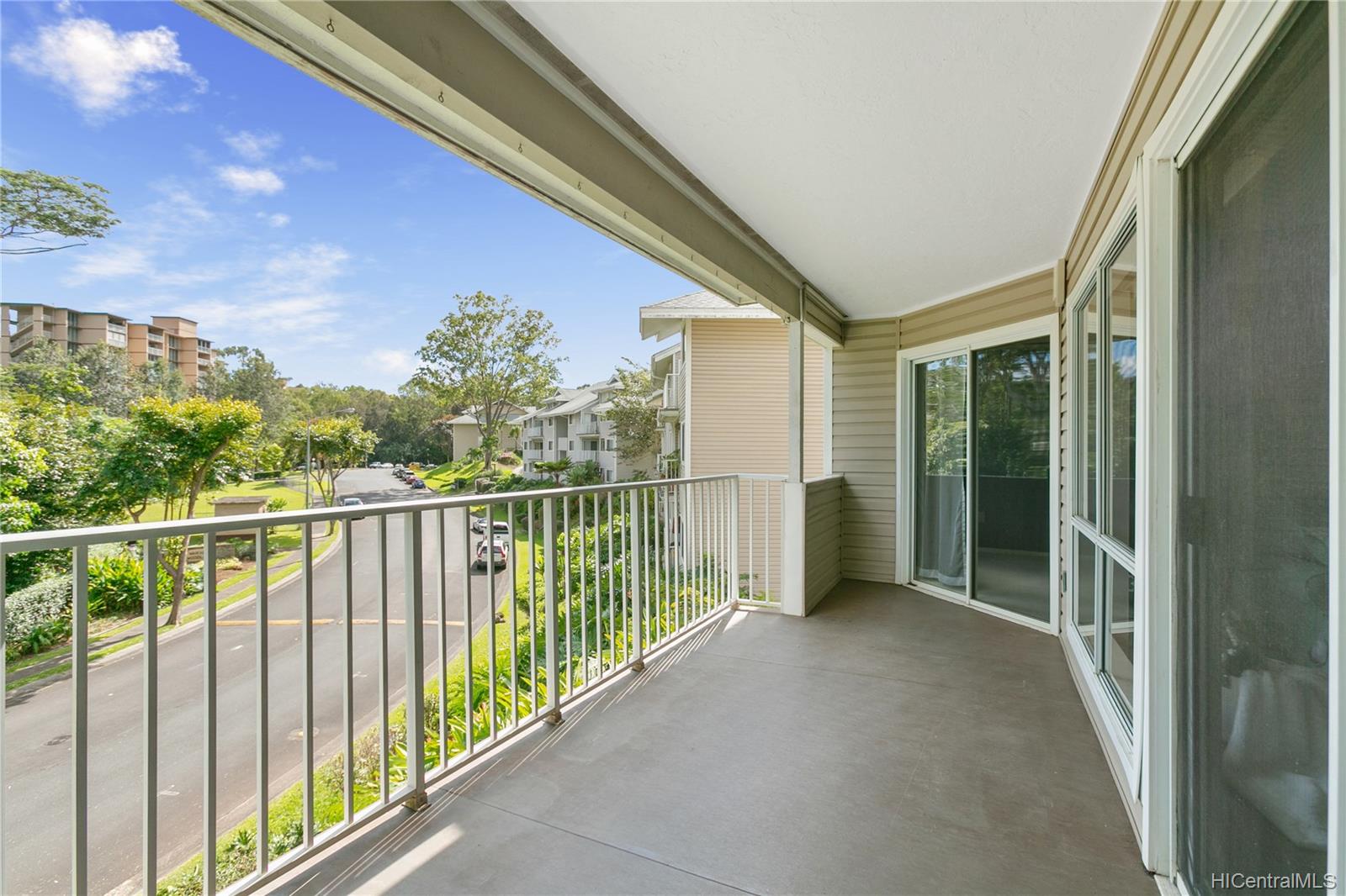 95-270 Waikalani Drive  Unit C204