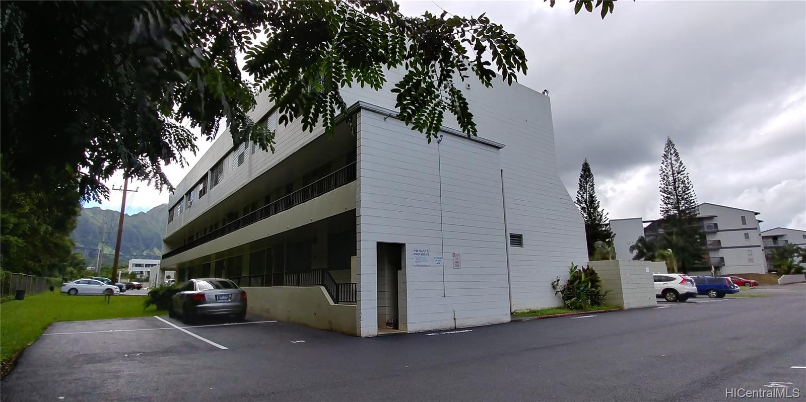 46-260 Kahuhipa Street  Unit C207