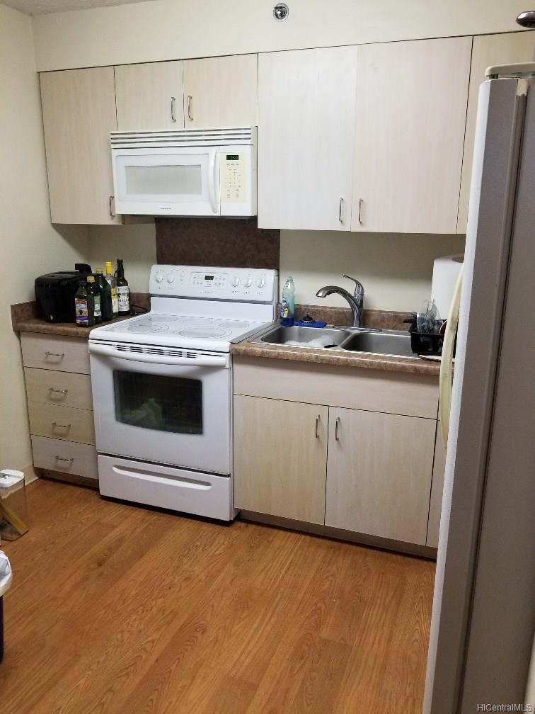 94-302 Paiwa Street  Unit 807