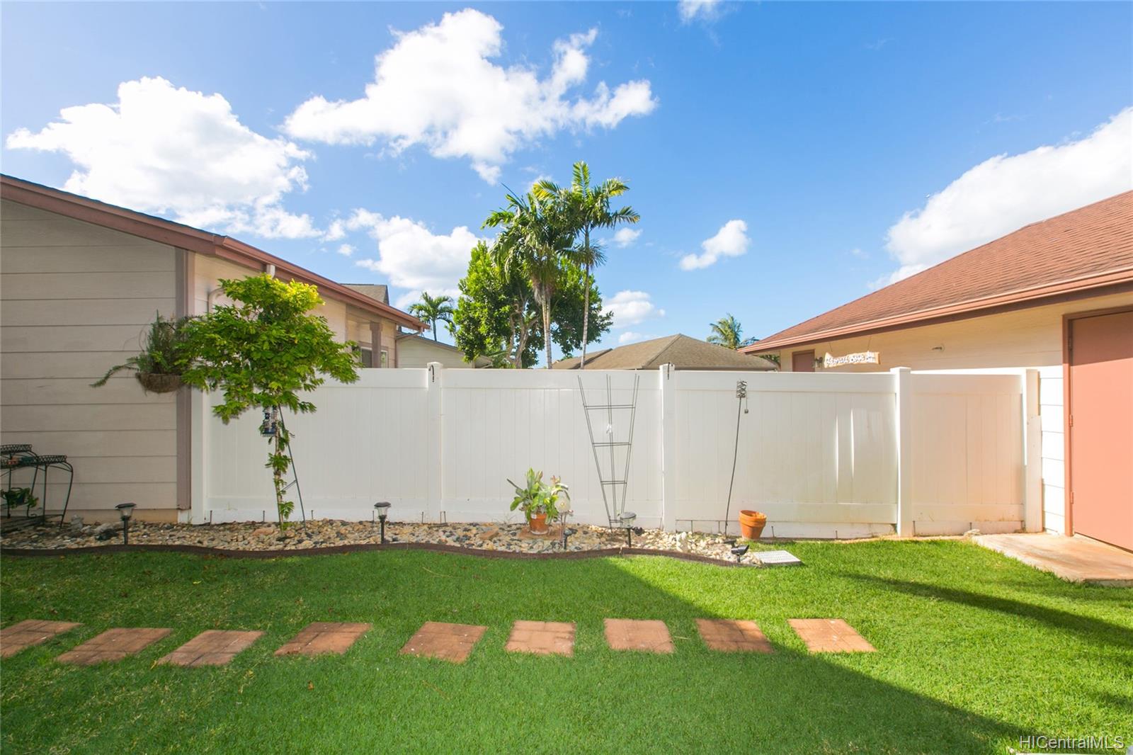 91-1026 Kaimalie Street  Unit Q2
