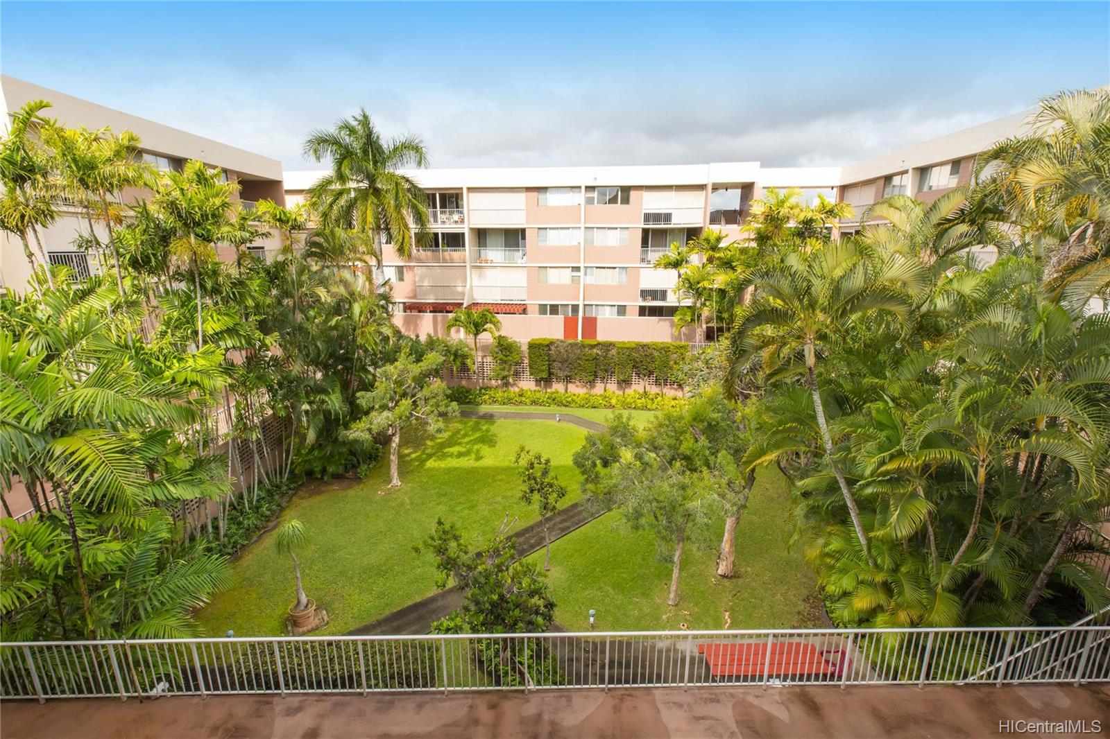 1634 Nuuanu Avenue  Unit 303