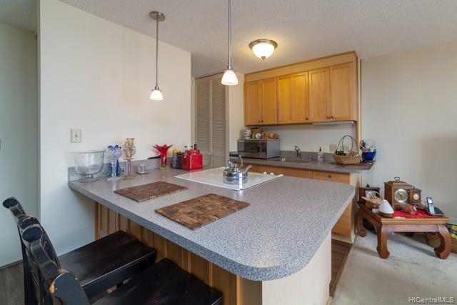 320 Liliuokalani Avenue  Unit 902