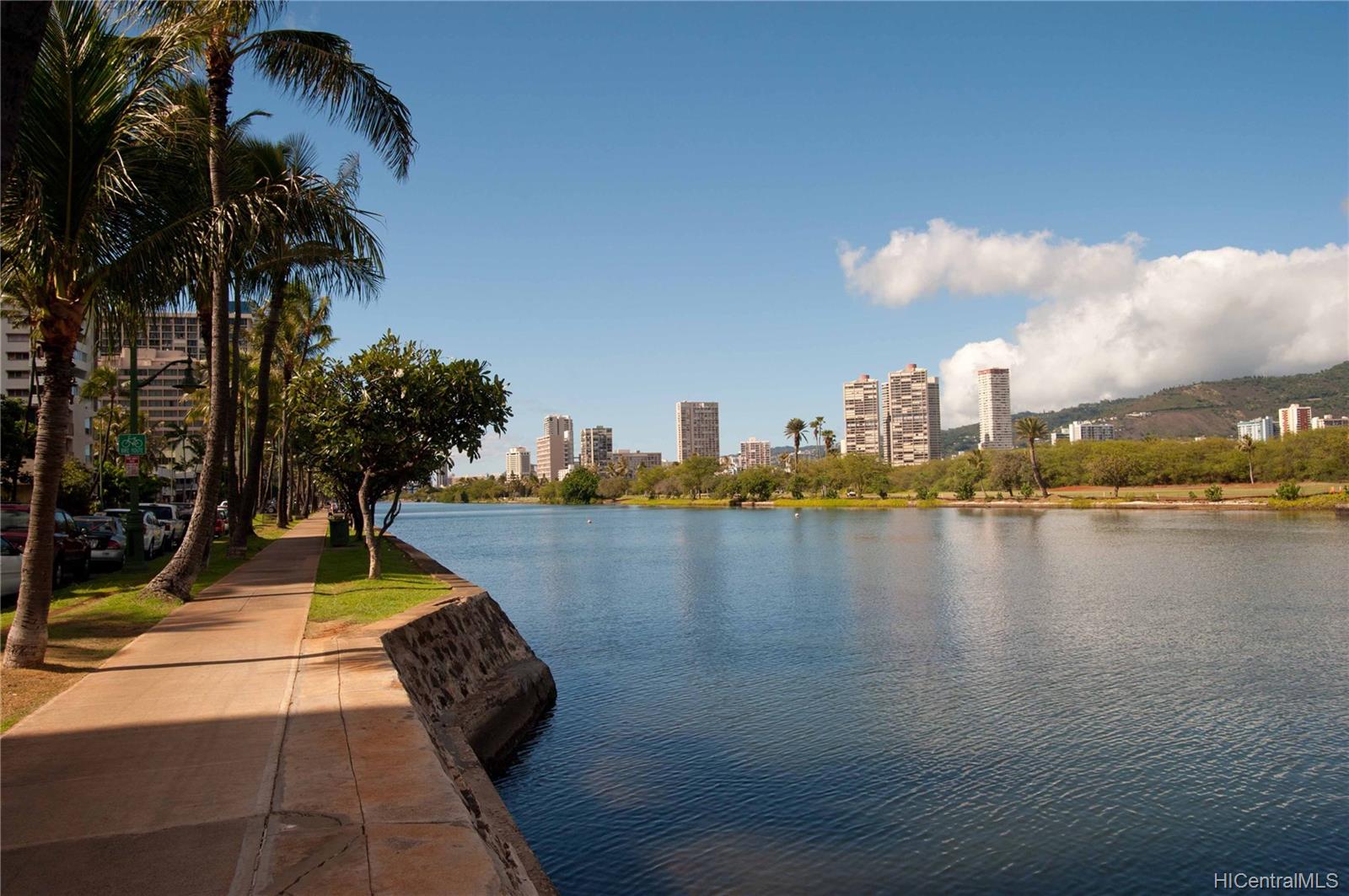 320 Liliuokalani Avenue  Unit 902