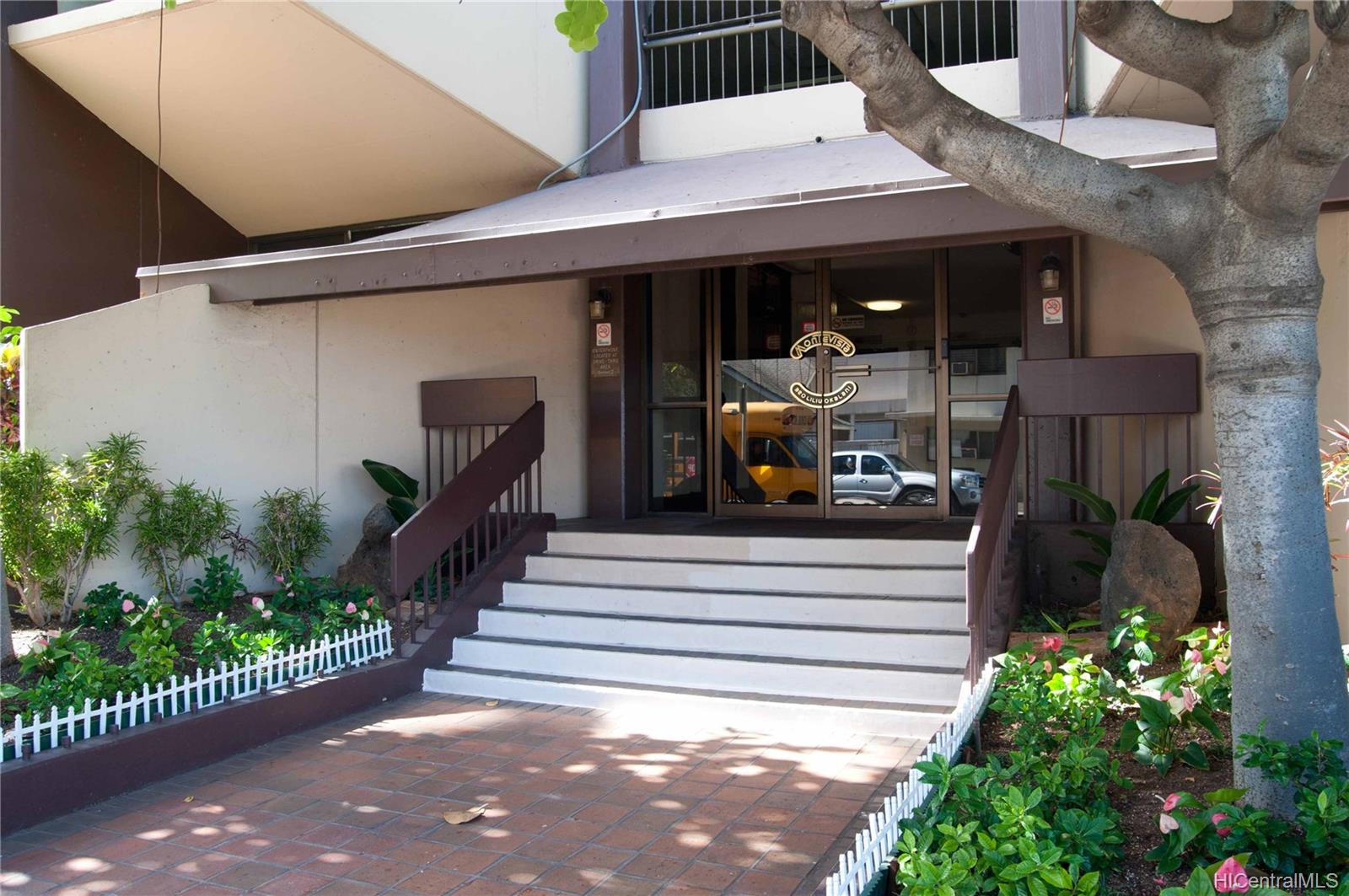 320 Liliuokalani Avenue  Unit 902