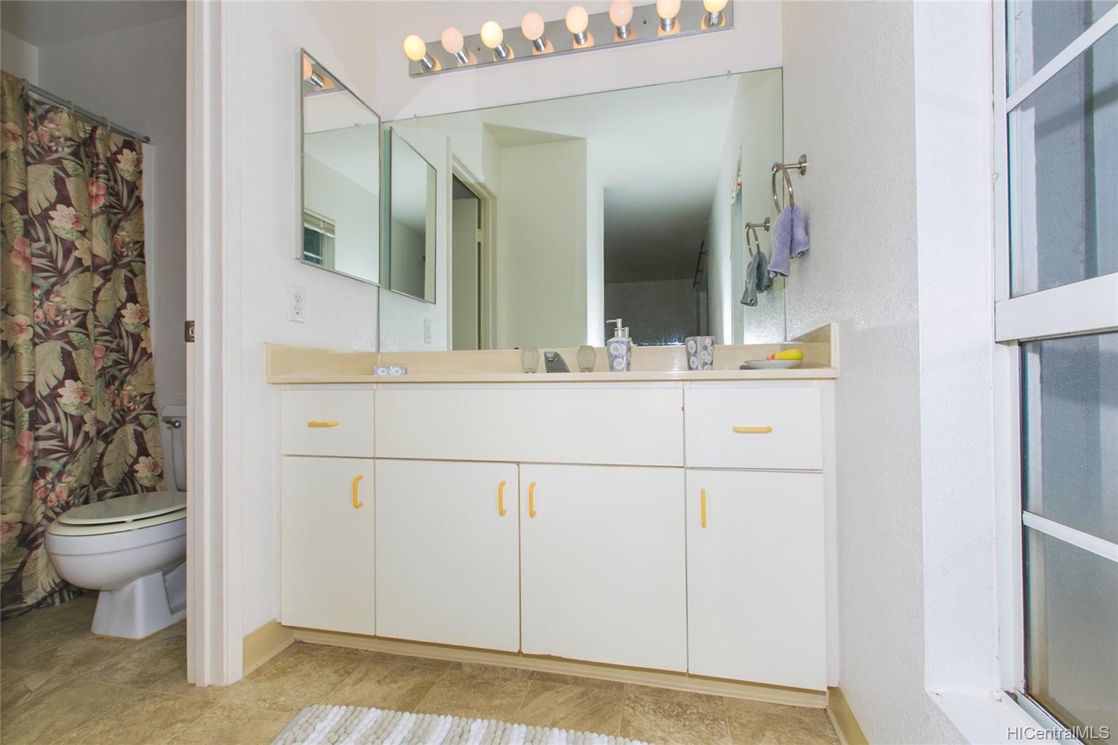645 Mananai Place  Unit D