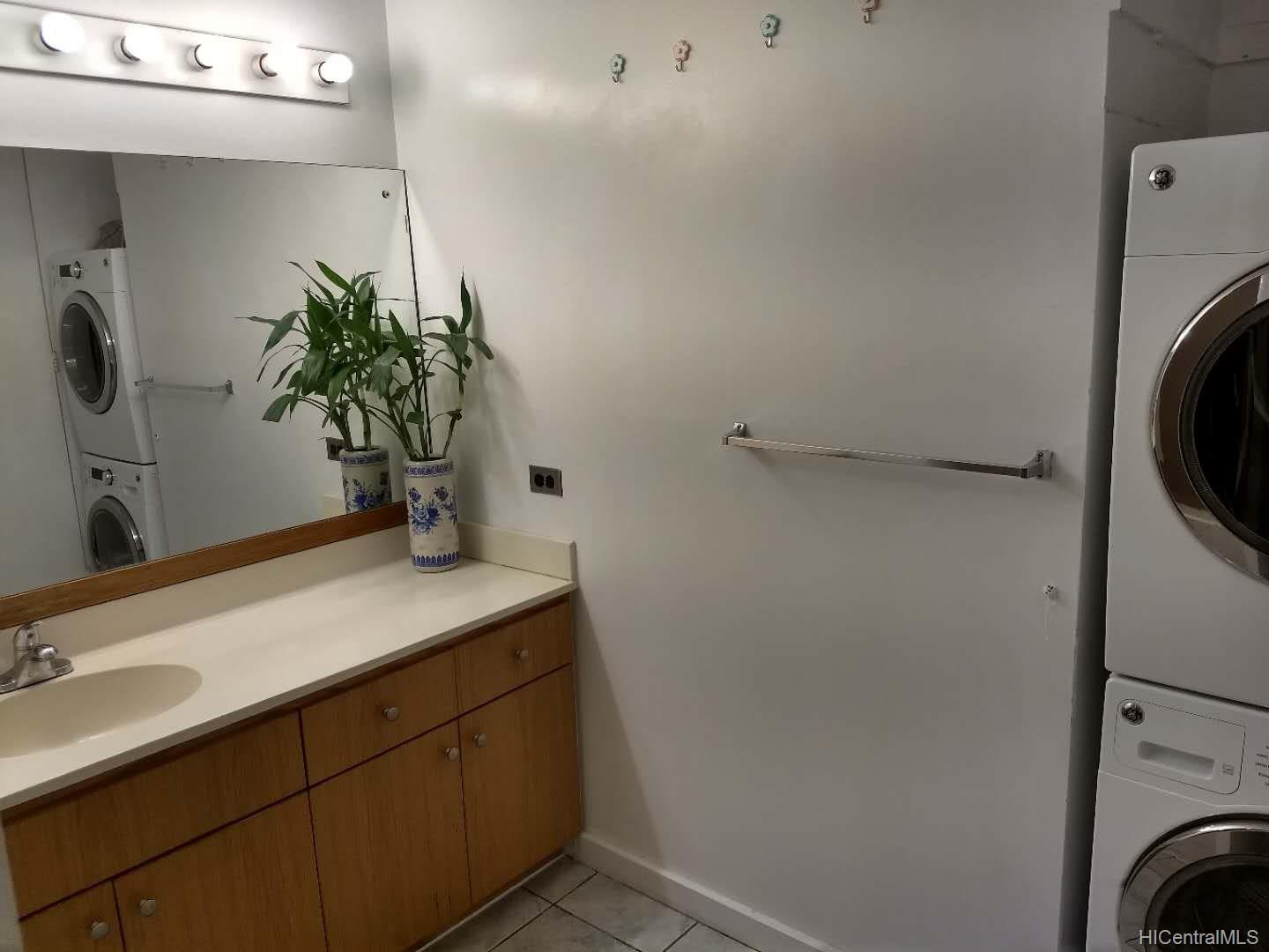 620 Mccully Street  Unit 502