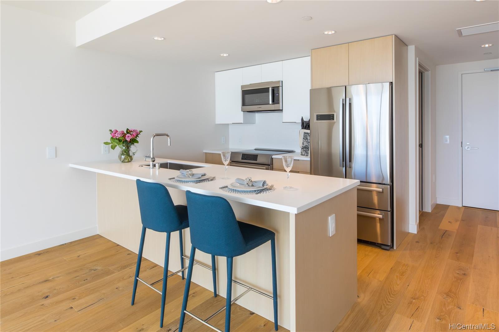 1001 Queen Street  Unit 3403