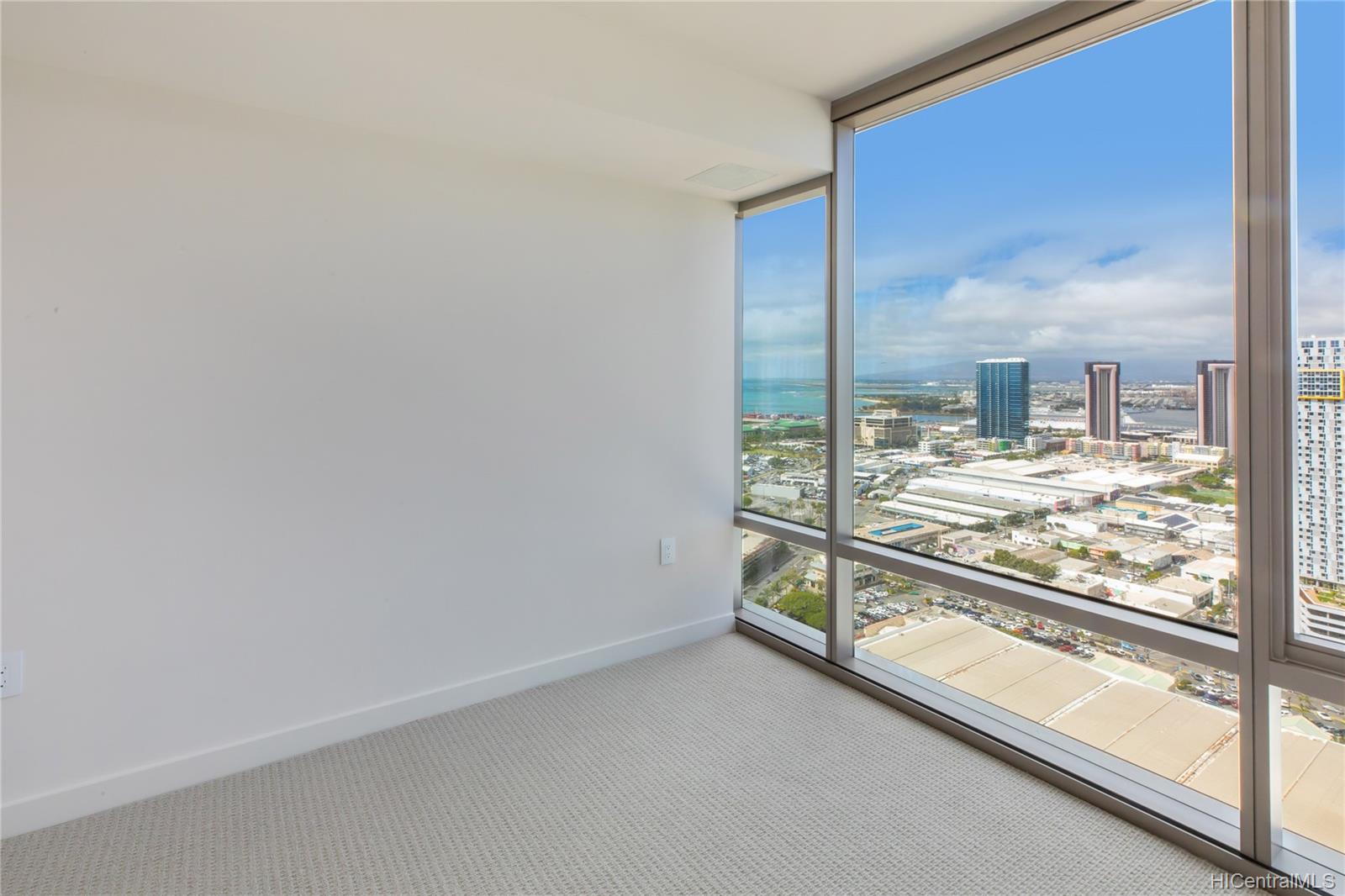 1001 Queen Street  Unit 3403