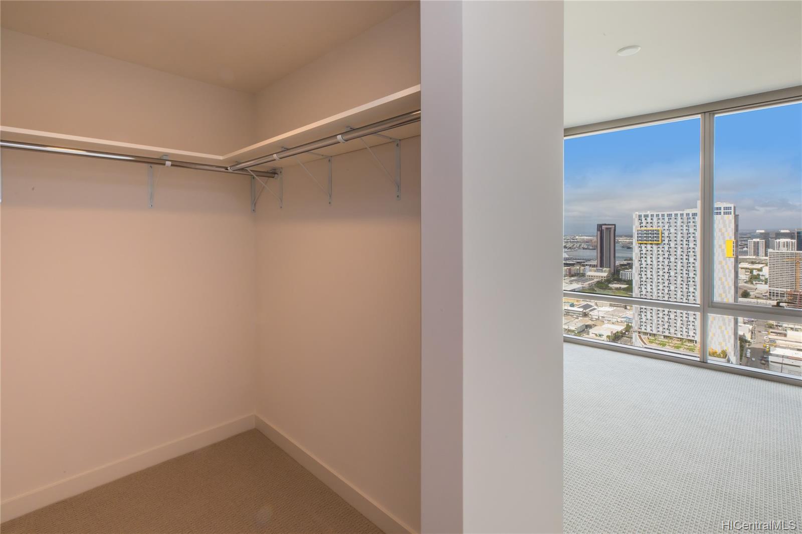 1001 Queen Street  Unit 3403