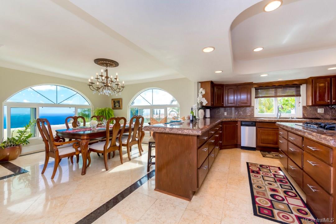 96 Moaniala Place