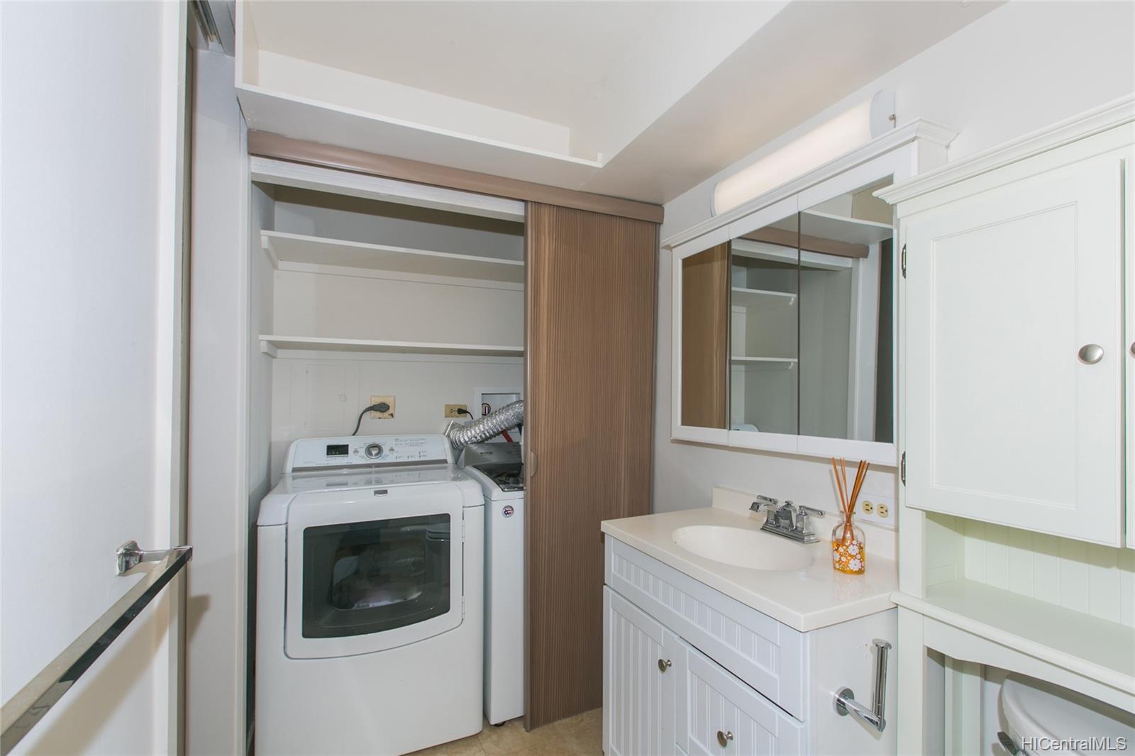 1717 Ala Wai Boulevard  Unit 1602