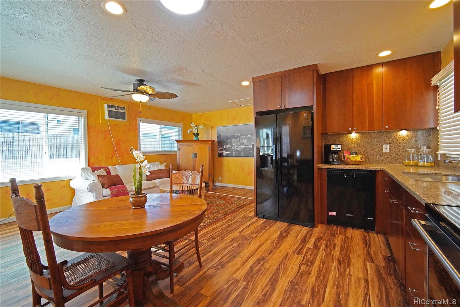 340 Manono Street  Unit 2