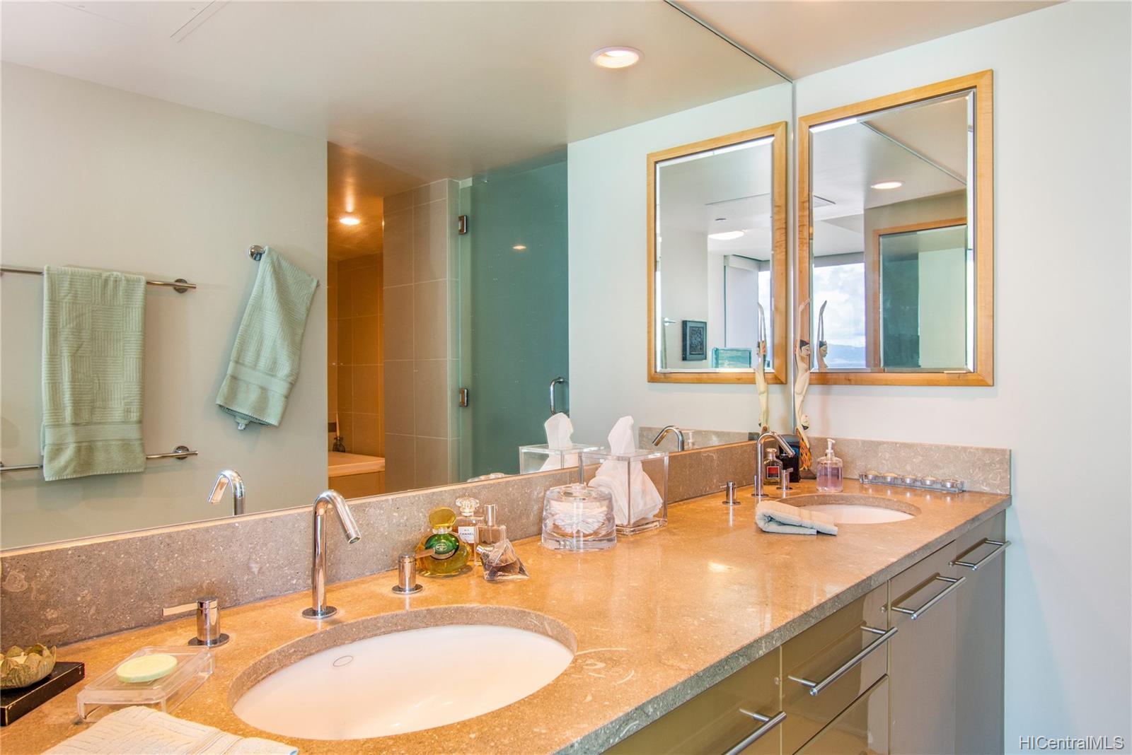 1200 Queen Emma Street  Unit 3901
