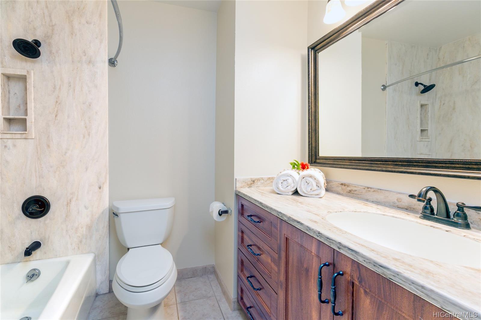 1015 Aoloa Place  Unit 451