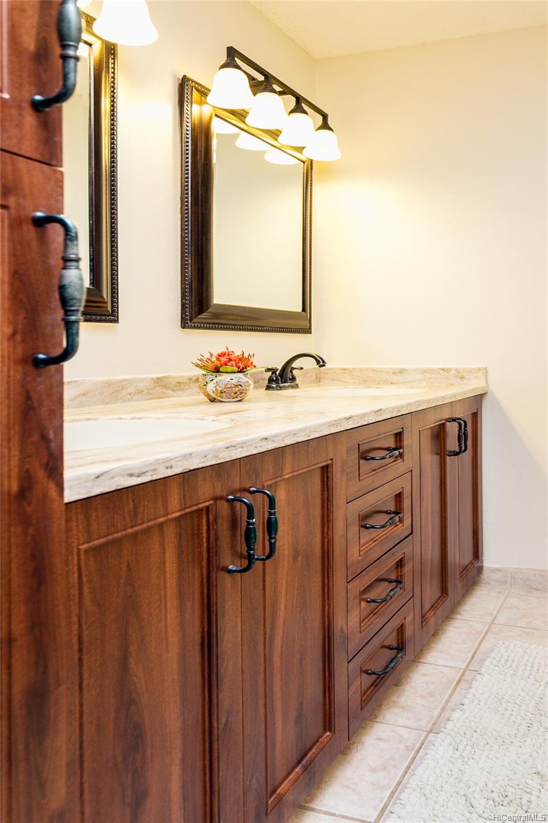 1015 Aoloa Place  Unit 451