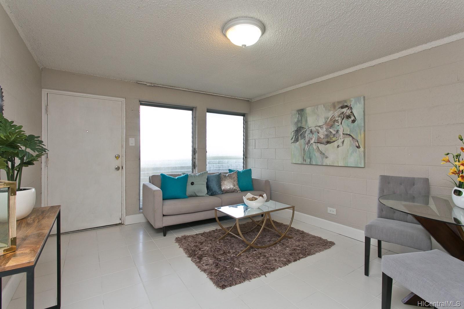 2501 Coyne Street  Unit 205