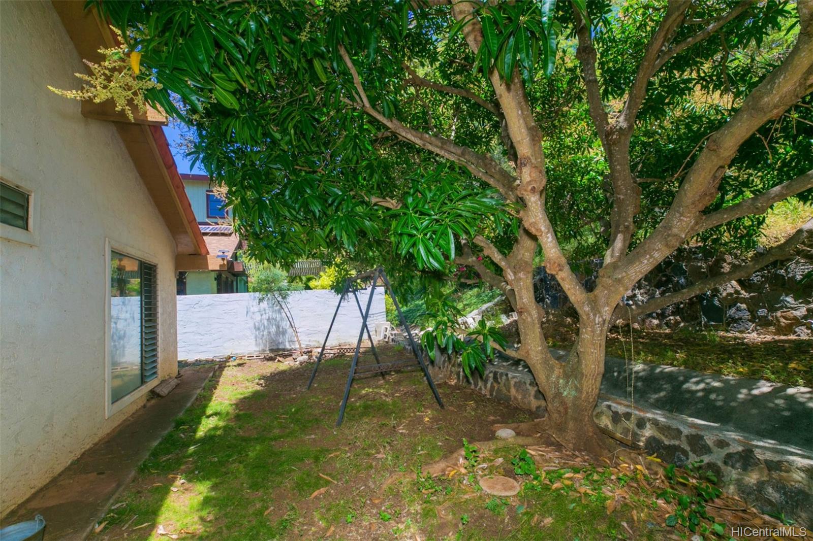 1244 Mokuhano Street