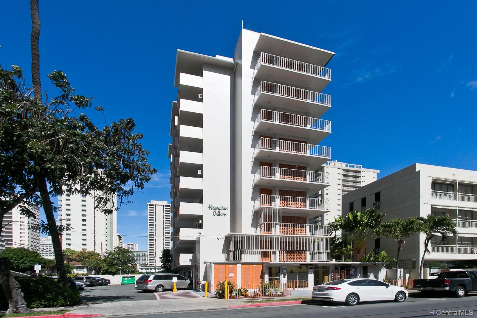 236 Liliuokalani Avenue  Unit 102