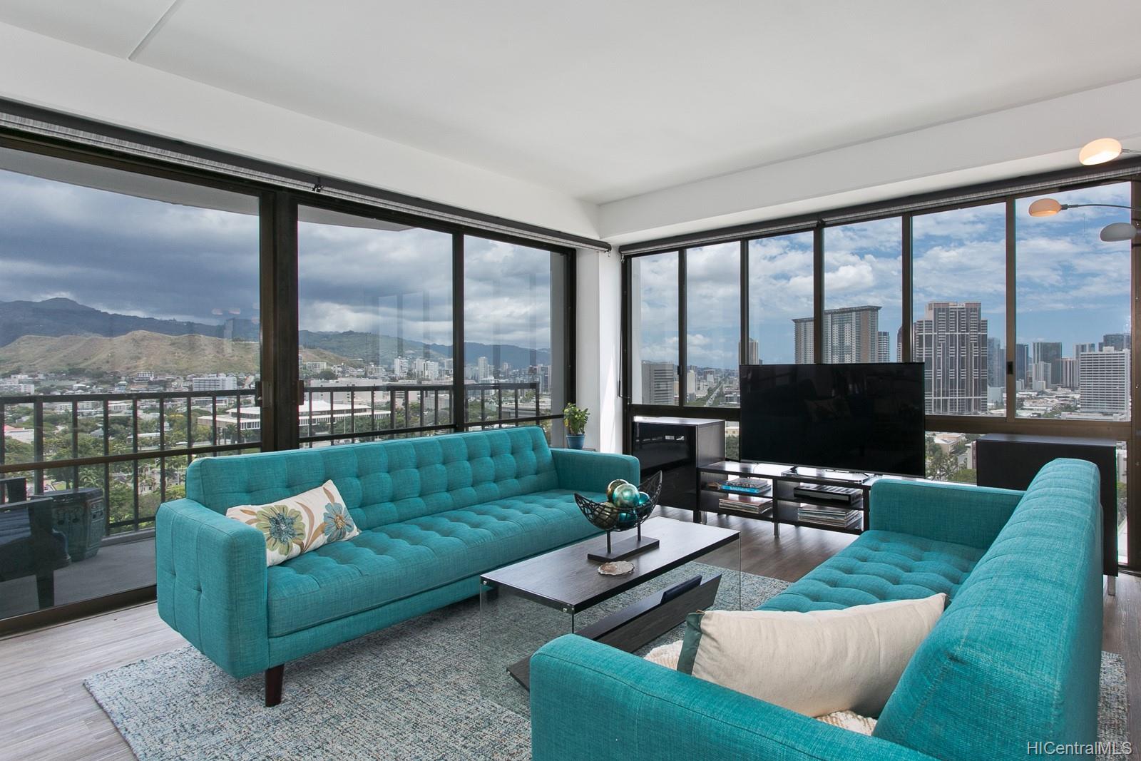700 Richards Street  Unit 2206