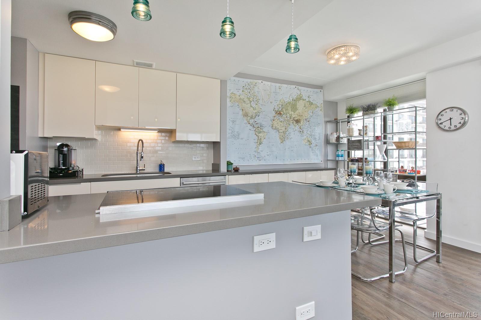 700 Richards Street  Unit 2206