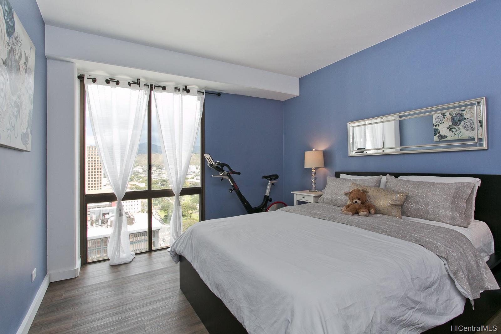 700 Richards Street  Unit 2206